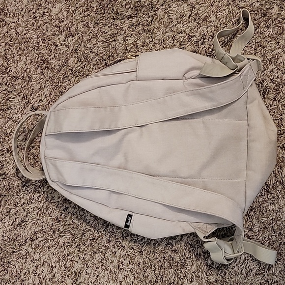 Herschel beige backpack NOVA, medium- volume (overcast is the color) - Picture 4 of 4